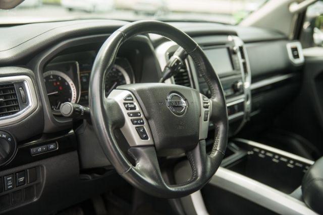 Nissan Titan  2019
