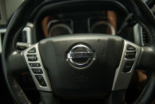 Nissan Titan  2019