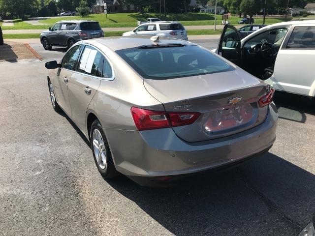 Chevrolet Malibu  2023