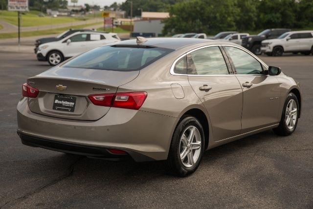 Chevrolet Malibu  2023