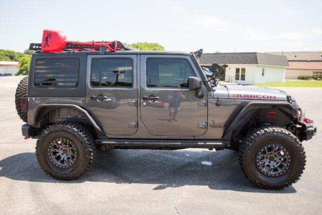 Jeep Wrangler  2017