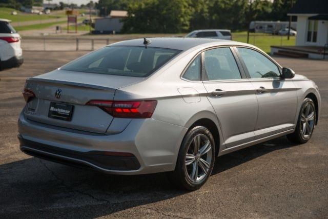 Volkswagen Jetta  2024