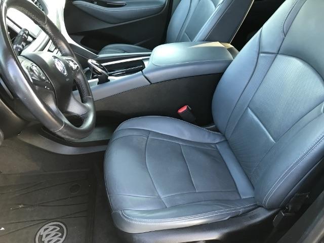 Buick Enclave  2020