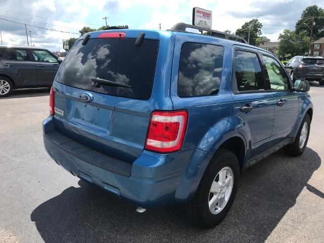 Ford Escape  2009