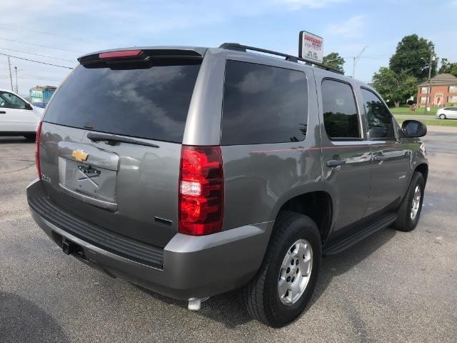 Chevrolet Tahoe  2012
