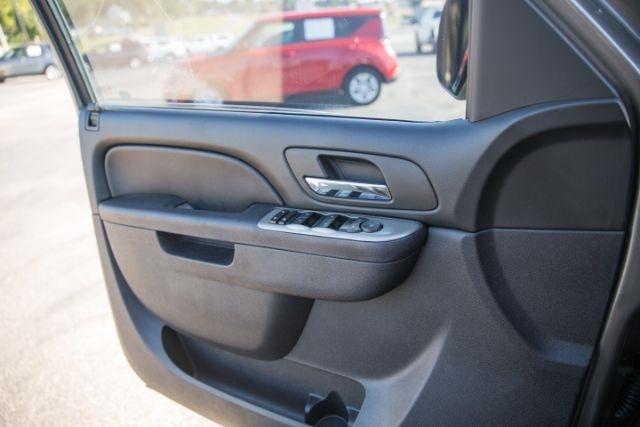 Chevrolet Tahoe  2012