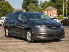 2021 Chrysler Voyager 