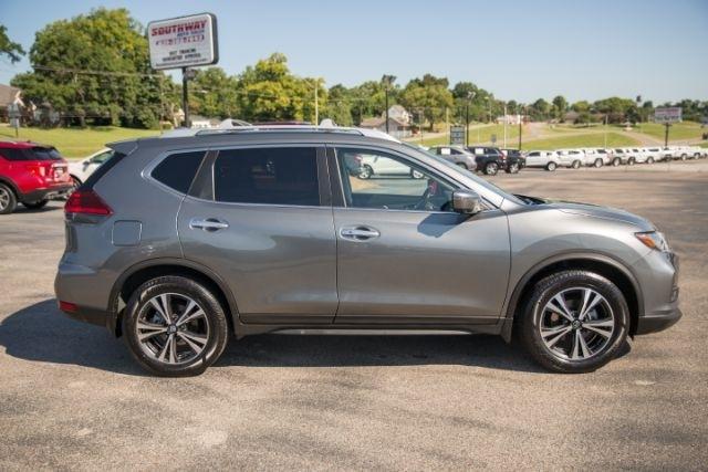 Nissan Rogue  2020
