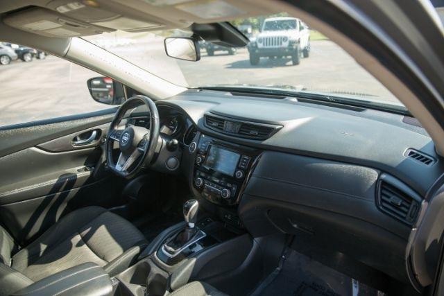 Nissan Rogue  2020