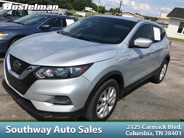 Nissan Rogue Sport  2021