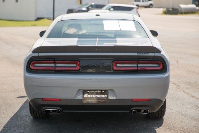 Dodge Challenger  2020