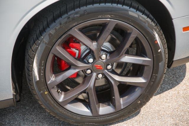 Dodge Challenger  2020