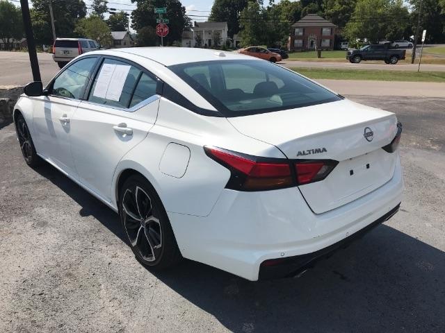 Nissan Altima  2024