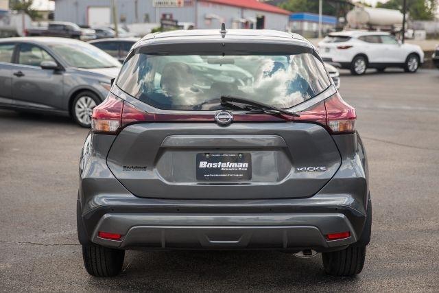 Nissan Kicks  2024