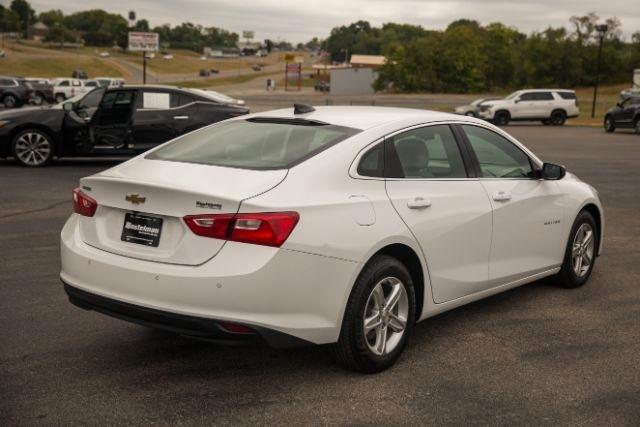 Chevrolet Malibu  2023