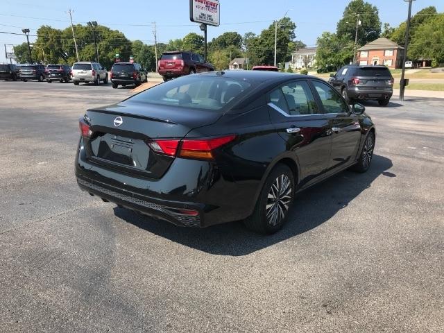 Nissan Altima  2025