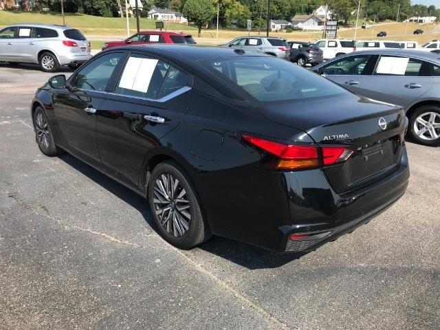 Nissan Altima  2025