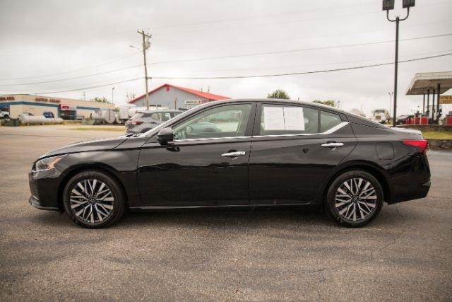 Nissan Altima  2025