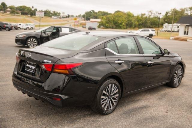 Nissan Altima  2025