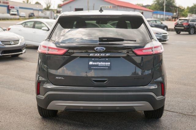 Ford Edge  2021