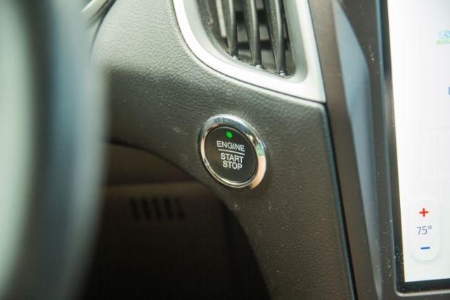 Ford Edge  2021