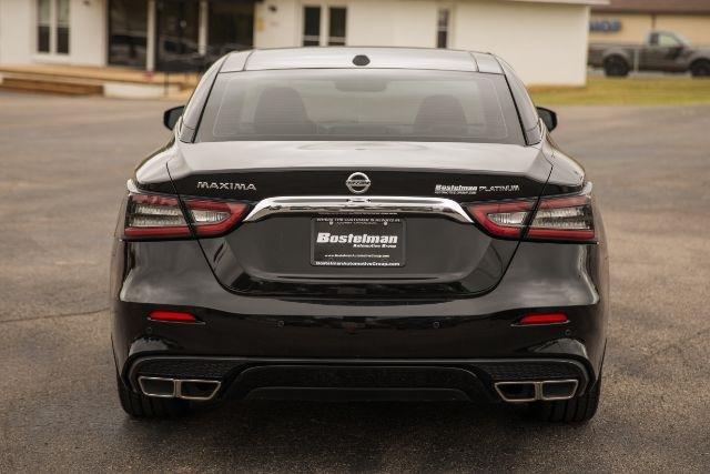 Nissan Maxima  2020