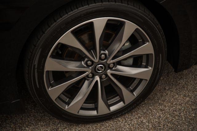 Nissan Maxima  2020
