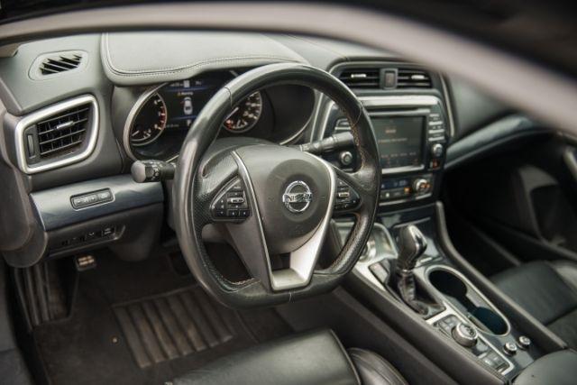 Nissan Maxima  2020