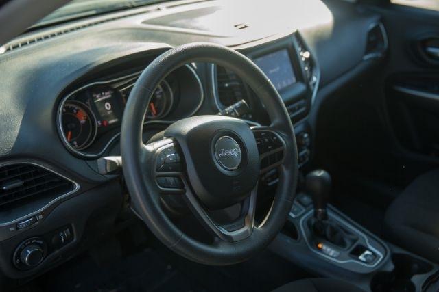 Jeep Cherokee  2021
