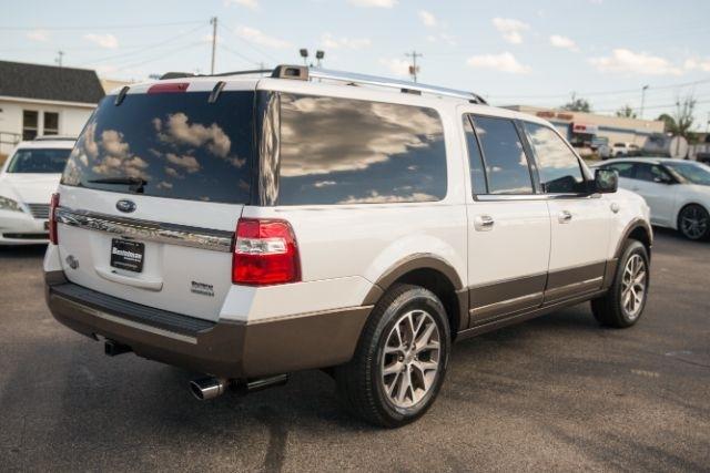 Ford Expedition  2017
