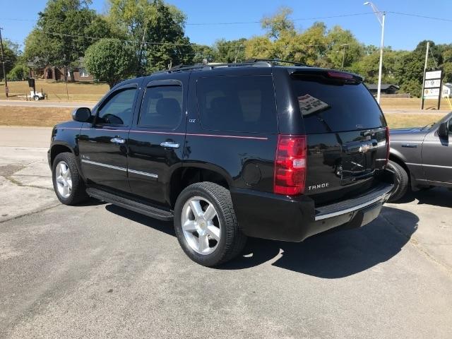 Chevrolet Tahoe  2010