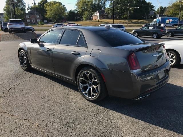 Chrysler 300  2018