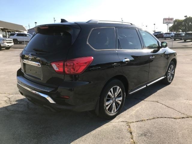 Nissan Pathfinder  2020