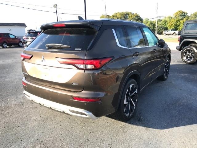 Mitsubishi Outlander  2022