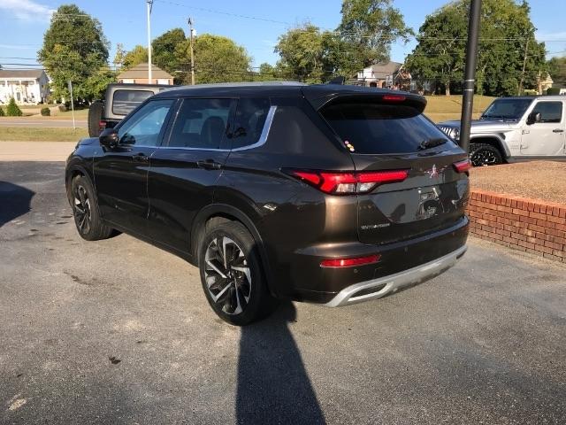 Mitsubishi Outlander  2022