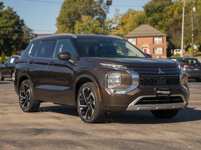 Mitsubishi Outlander  2022