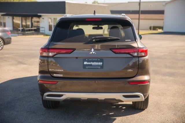 Mitsubishi Outlander  2022