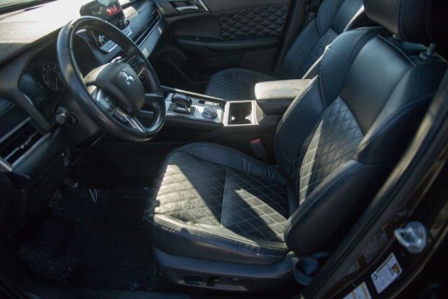 Mitsubishi Outlander  2022