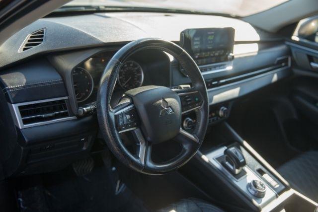 Mitsubishi Outlander  2022