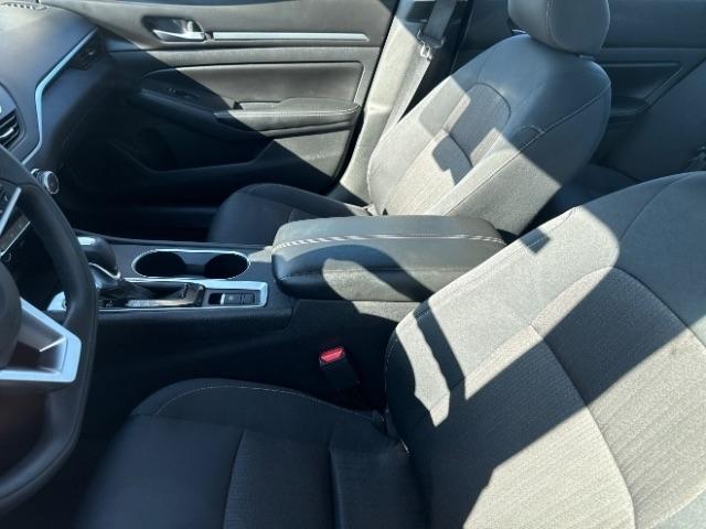 Nissan Altima  2022