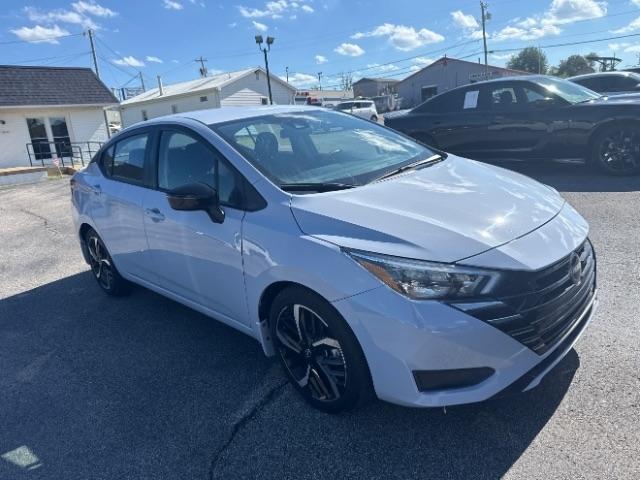 Nissan Versa  2023