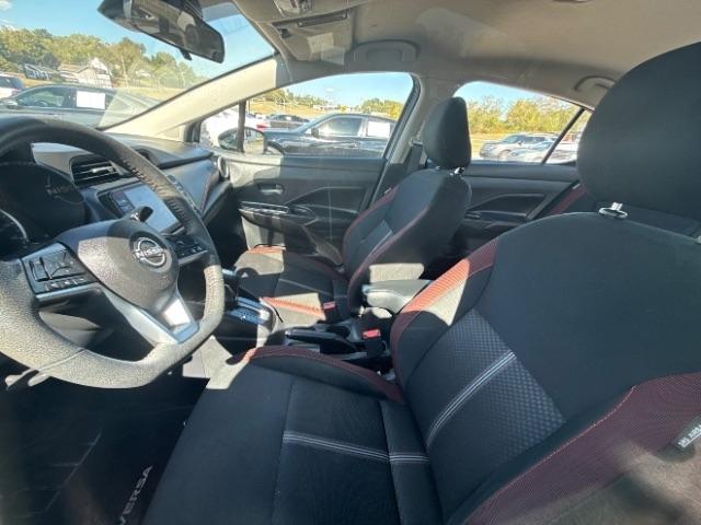 Nissan Versa  2023