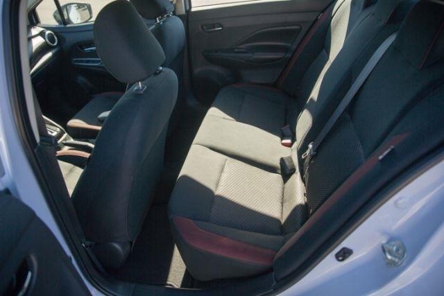 Nissan Versa  2023
