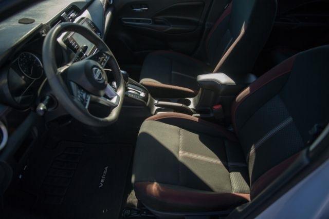 Nissan Versa  2023