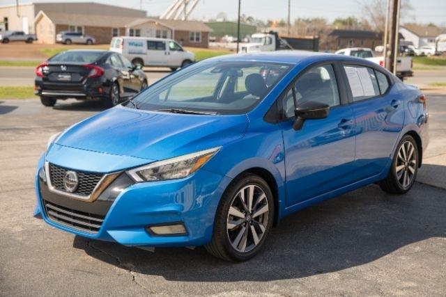 Nissan Versa  2020