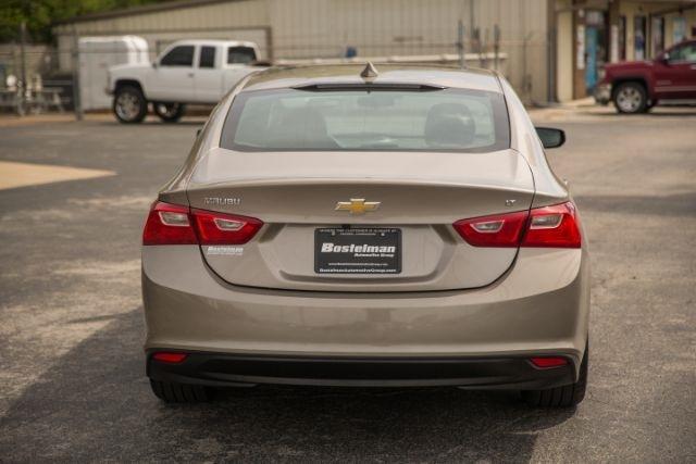 Chevrolet Malibu  2023