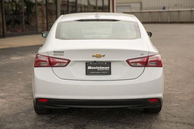 Chevrolet Malibu  2021