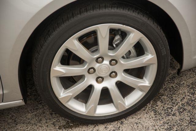 Buick LaCrosse  2010