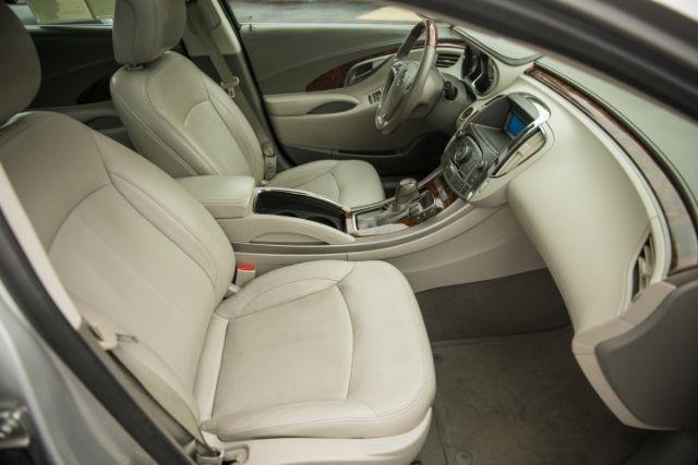 Buick LaCrosse  2010