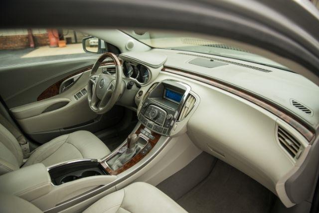 Buick LaCrosse  2010